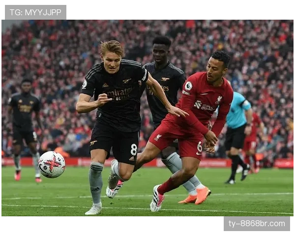 巴黎圣日耳曼中场控制力不足，难以支撑高强度比赛节奏